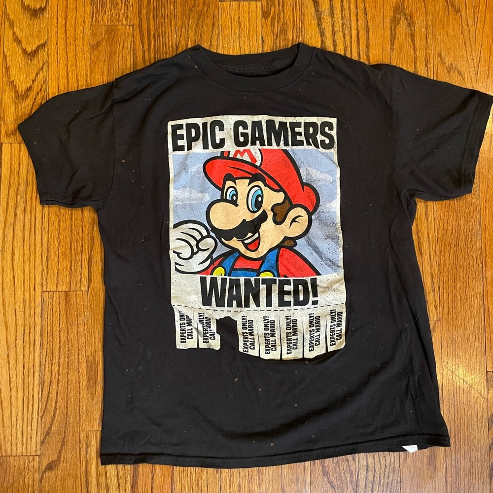 Boys vintage super Mario tshirt